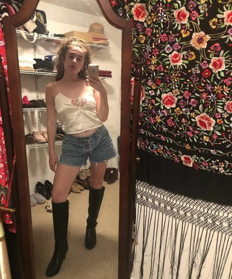 Foto di nudo di fuga di OnlyFans di Rachel Sennott