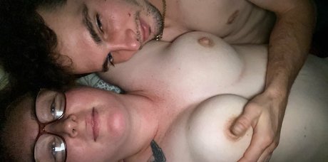 Foto di nudo di fuga di OnlyFans di Pr3ttyandpr3gnant