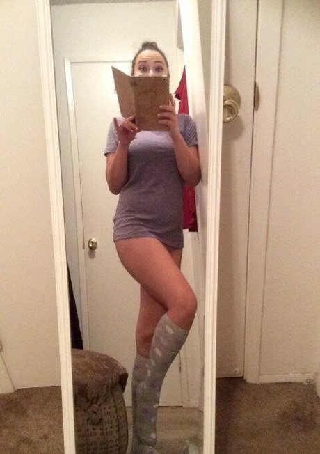 Foto di nudo di fuga di OnlyFans di Molly Songbird