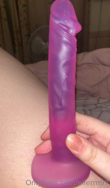Foto di nudo di fuga di OnlyFans di Ellerm97