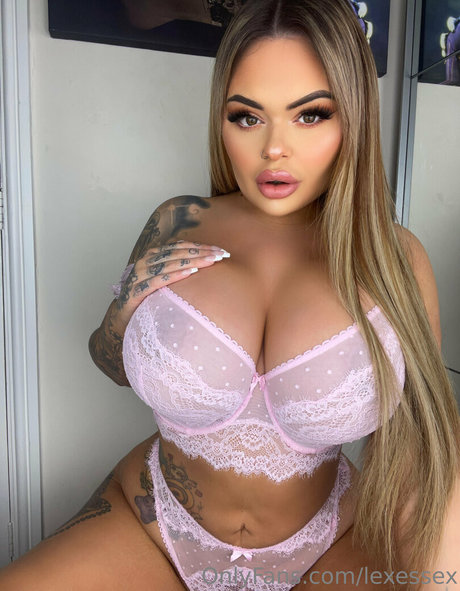 Foto di nudo di fuga di OnlyFans di Misslexiex