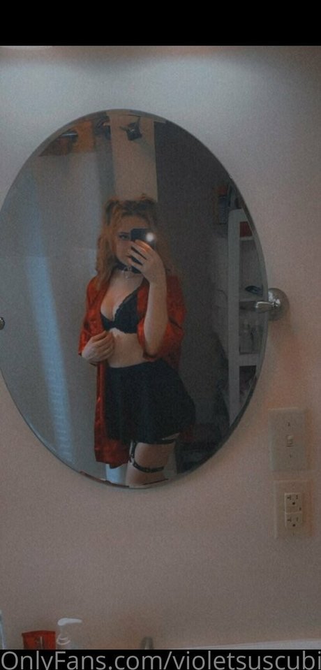 Foto di nudo di fuga di OnlyFans di Violetsuccubi