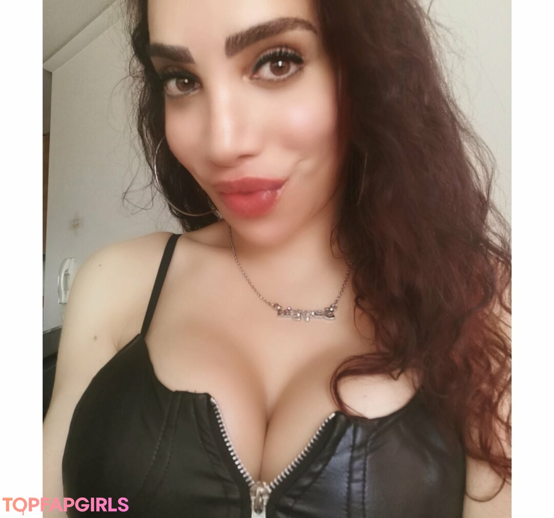 Foto di nudo di fuga di OnlyFans di Soficontigo #16 Foto di nudo di fuga di OnlyFans di Soficontigo #16