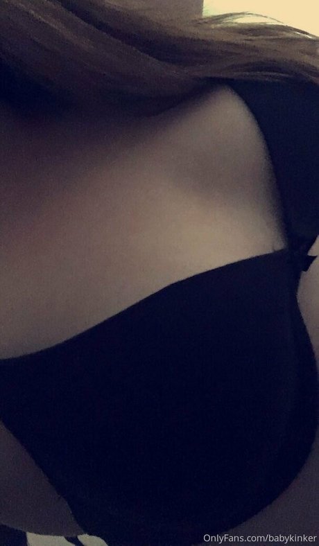 Foto di nudo di fuga di OnlyFans di Babykinker