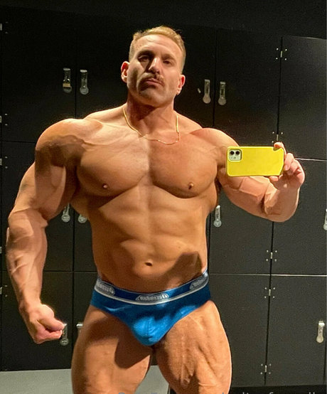 Foto di nudo di fuga di OnlyFans di Cultofapollo