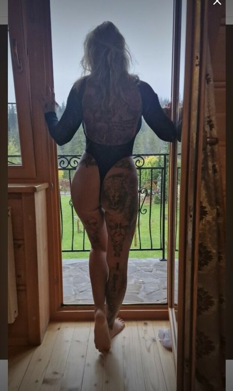 Foto di nudo di fuga di OnlyFans di Silvie Stubenvoll