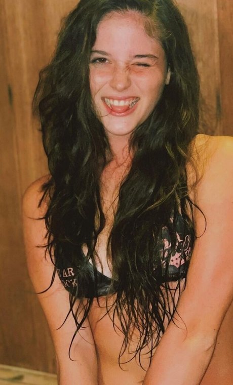 Foto di nudo di fuga di OnlyFans di Aixaespinosa