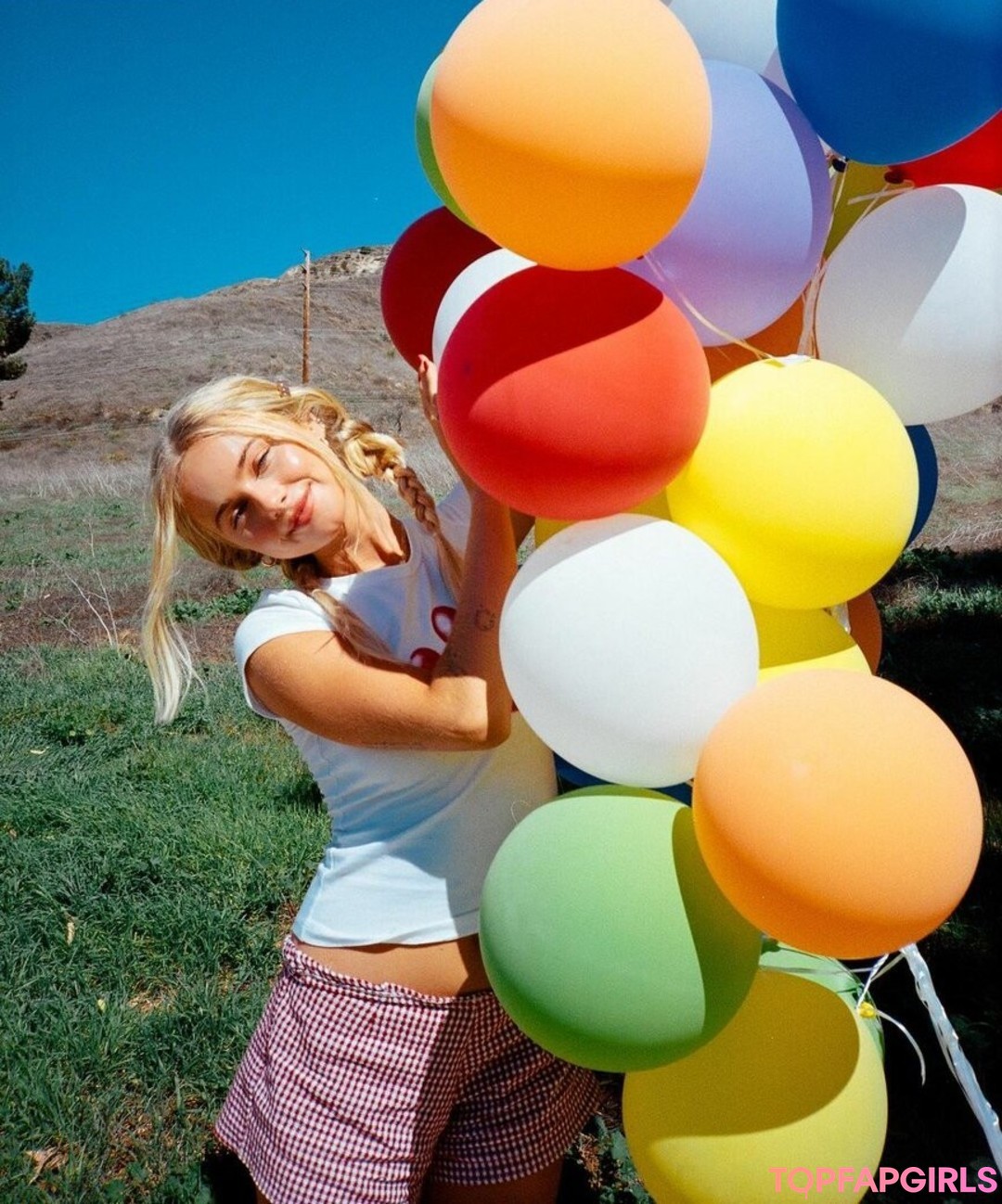 Foto di nudo di fuga di OnlyFans di Claire Rosinkranz #15 Foto di nudo di fuga di OnlyFans di Claire Rosinkranz #15