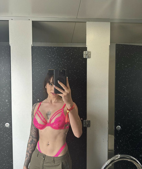 Foto di nudo di fuga di OnlyFans di Fin25