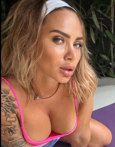 Foto di nudo di fuga di OnlyFans di Olgasparkz