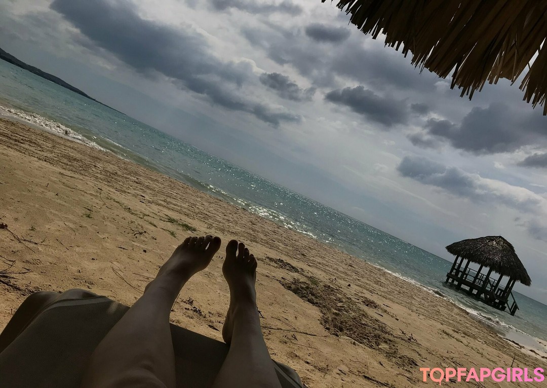 Foto di nudo di fuga di OnlyFans di Madammuriel #2 Foto di nudo di fuga di OnlyFans di Madammuriel #2