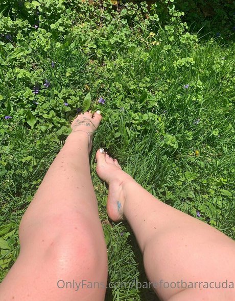 Foto di nudo di fuga di OnlyFans di Barefootbarracuda
