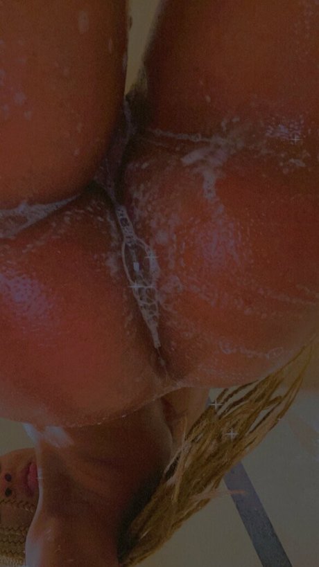 Foto di nudo di fuga di OnlyFans di Icingondacake