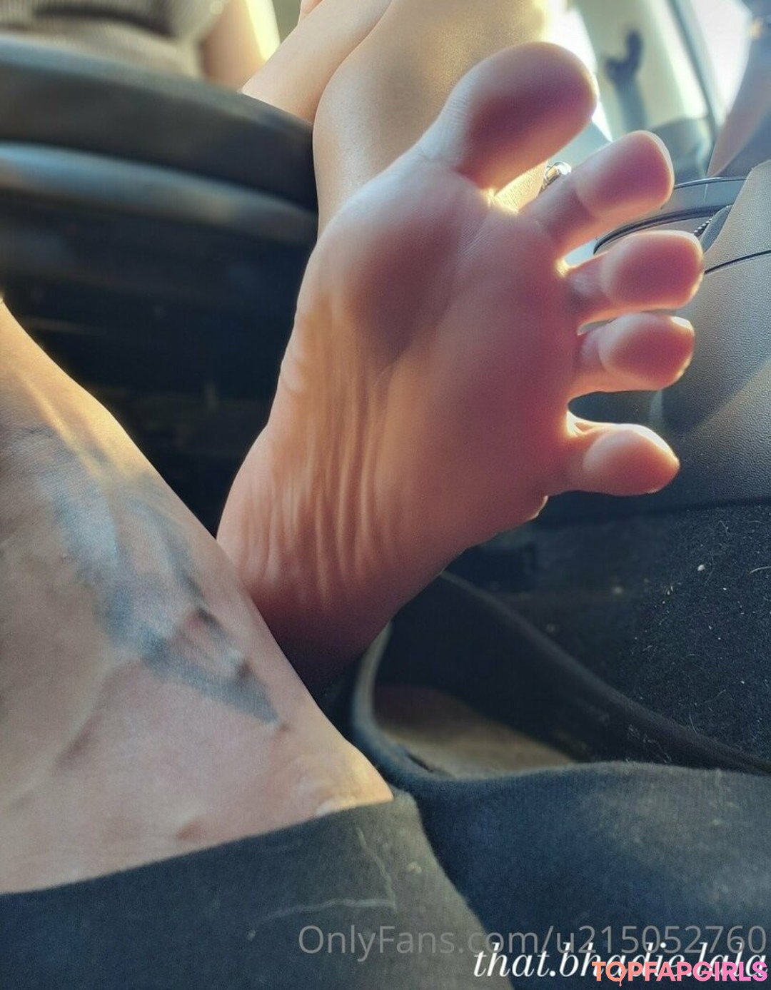 Foto di nudo di fuga di OnlyFans di Thatbhadielala #5 Foto di nudo di fuga di OnlyFans di Thatbhadielala #5