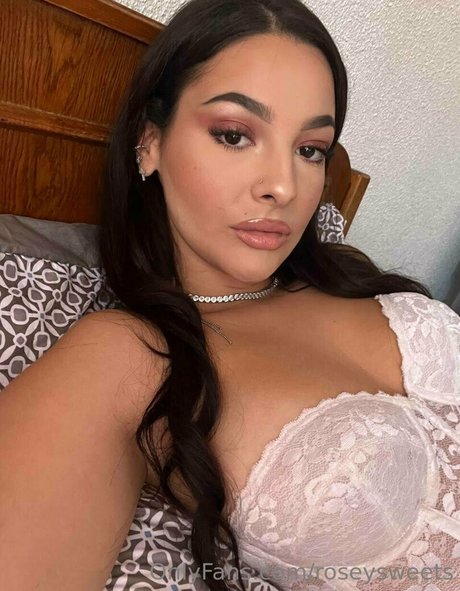 Foto di nudo di fuga di OnlyFans di Roseysweets