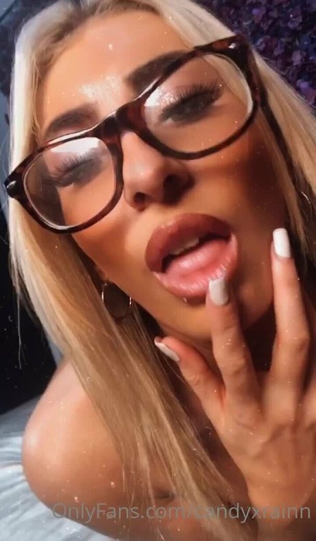Foto di nudo di fuga di OnlyFans di Goddessj89