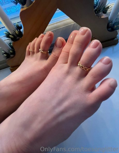 Foto di nudo di fuga di OnlyFans di Toesonglitter