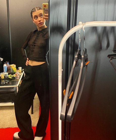 Foto di nudo di fuga di OnlyFans di Claire Pommet