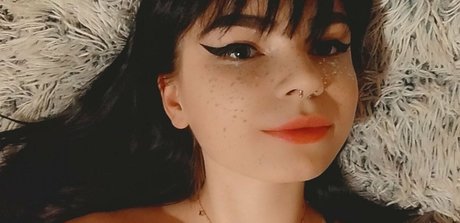 Foto di nudo di fuga di OnlyFans di Anettefree