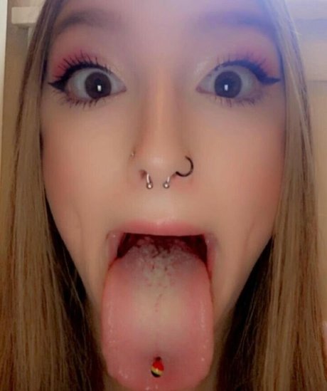 Foto di nudo di fuga di OnlyFans di Alana Kinley