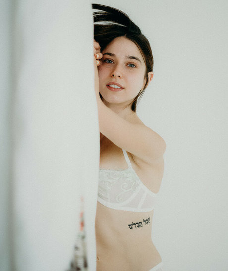 Foto di nudo di fuga di OnlyFans di Inbal Yundler