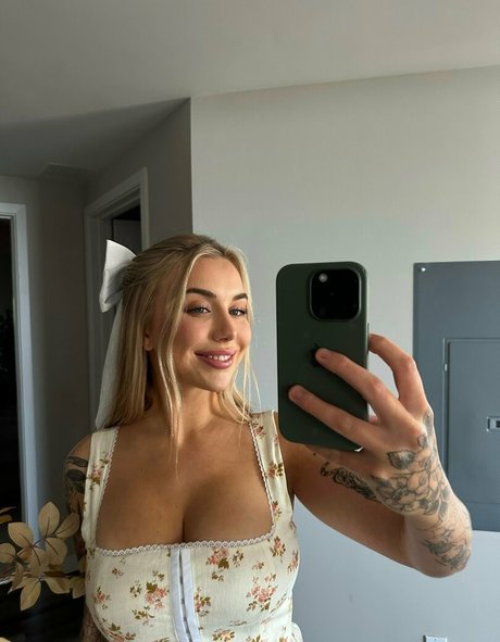 Foto di nudo di fuga di OnlyFans di Casey