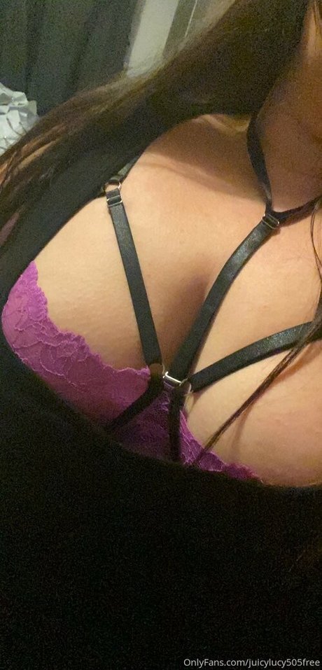 Foto di nudo di fuga di OnlyFans di Juicylucy505free