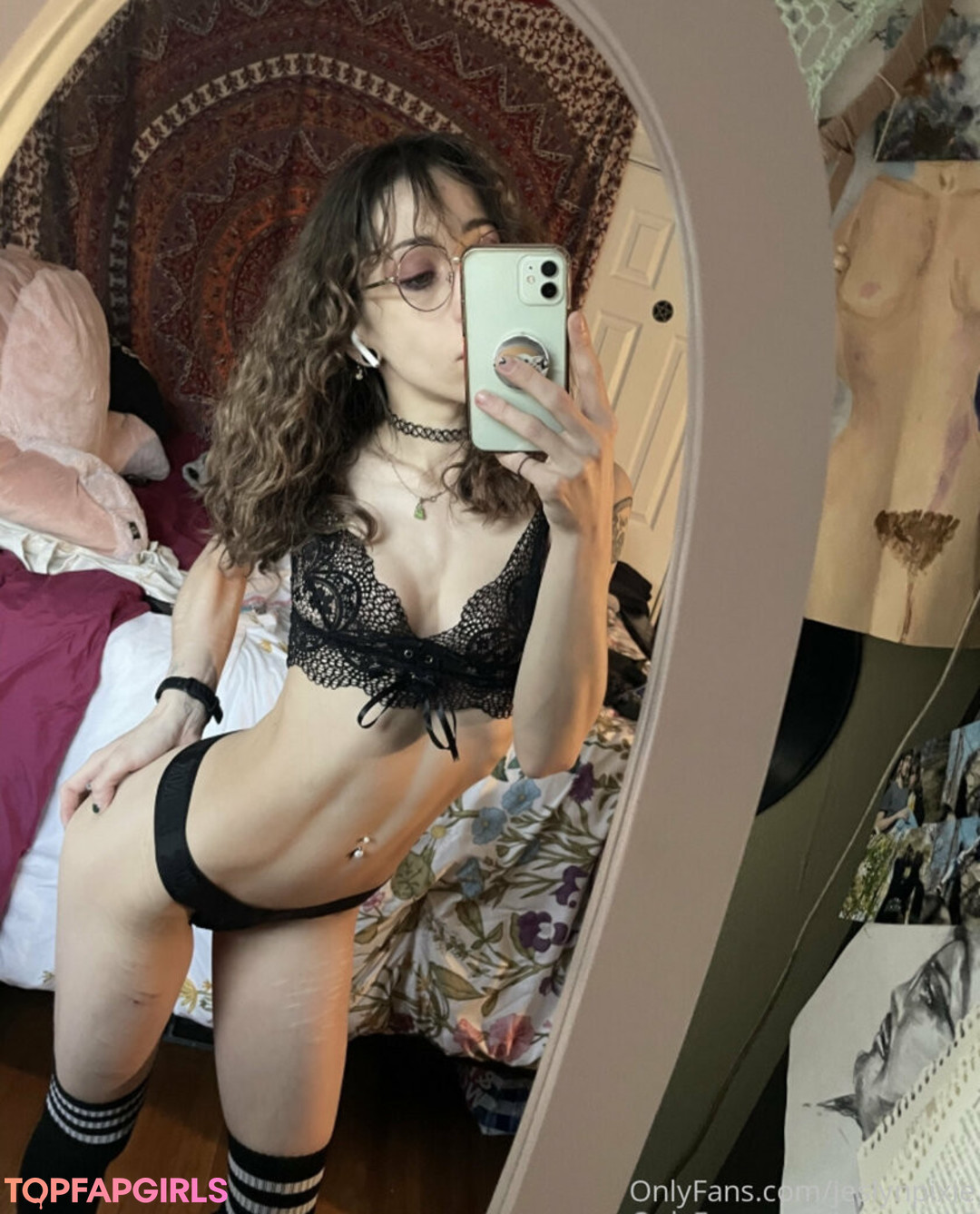 Foto di nudo di fuga di OnlyFans di Itsjeslynpixie #34 Foto di nudo di fuga di OnlyFans di Itsjeslynpixie #34