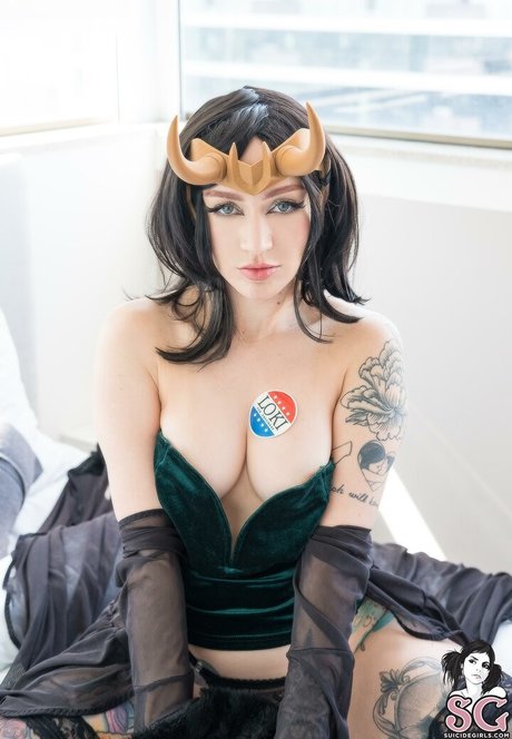 Foto di nudo di fuga di OnlyFans di Hilo Suicide