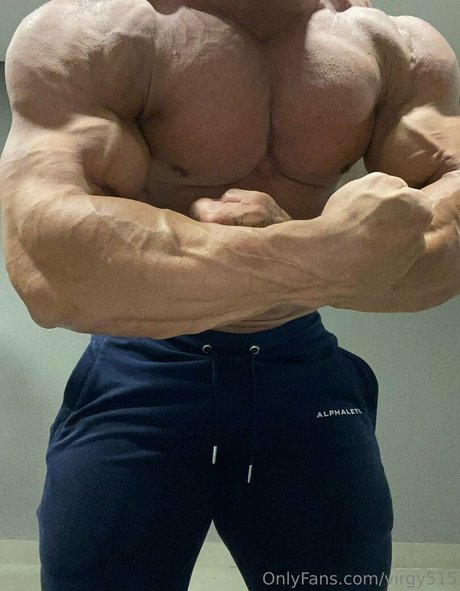 Foto di nudo di fuga di OnlyFans di Virgy515
