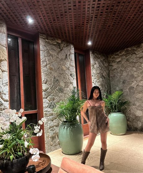 Foto di nudo di fuga di OnlyFans di Jade Hallyday