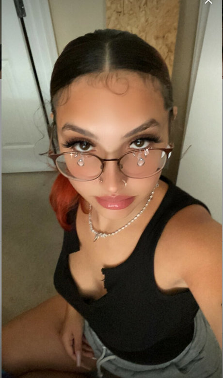 Foto di nudo di fuga di OnlyFans di Myaalaze