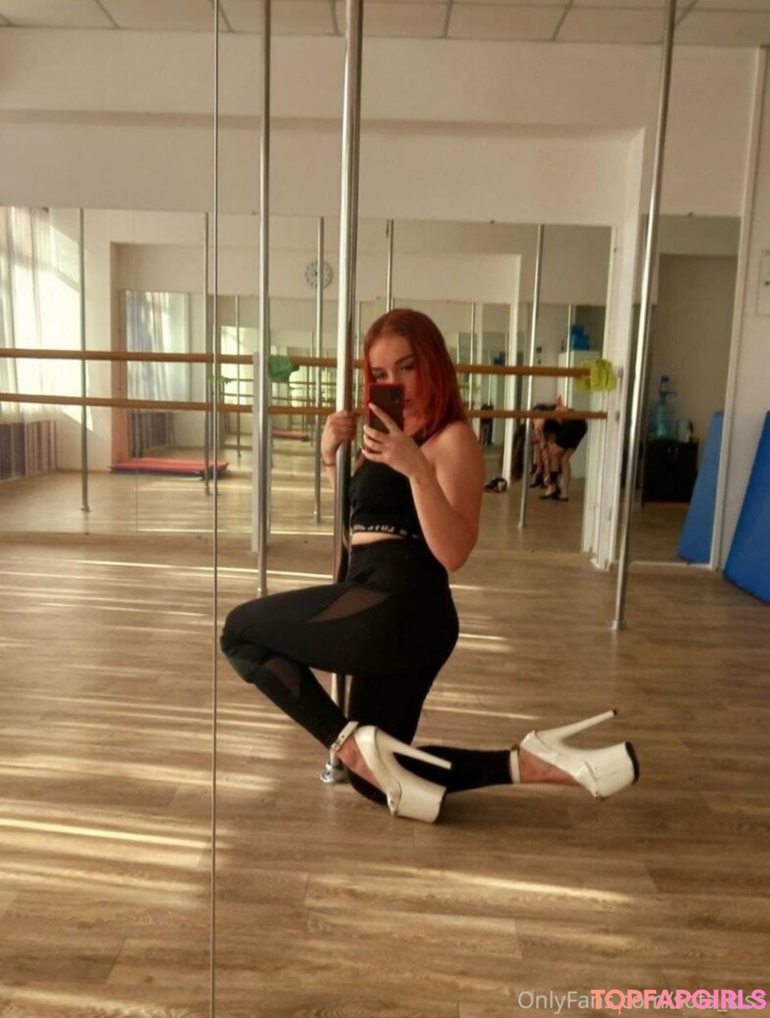 Foto di nudo di fuga di OnlyFans di Sofiyasweetsofiya #25 Foto di nudo di fuga di OnlyFans di Sofiyasweetsofiya #25