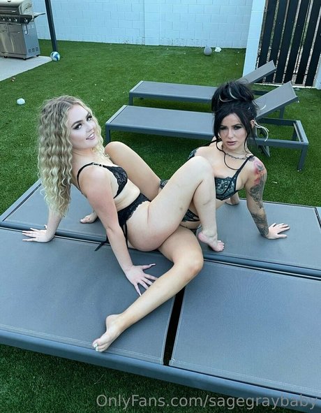 Foto di nudo di fuga di OnlyFans di Sageygraybaby