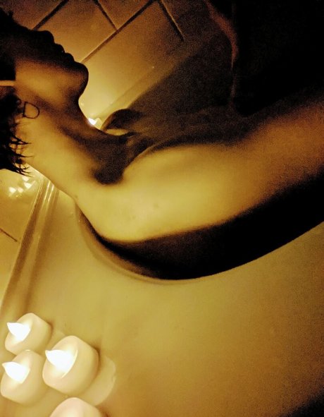 Foto di nudo di fuga di OnlyFans di Littlemisskiro