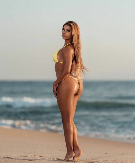 Foto di nudo di fuga di OnlyFans di Renee Michelle