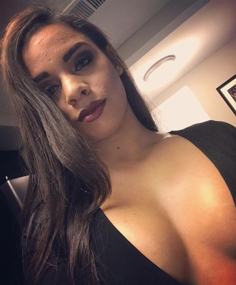 Foto di nudo di fuga di OnlyFans di Renee Michelle