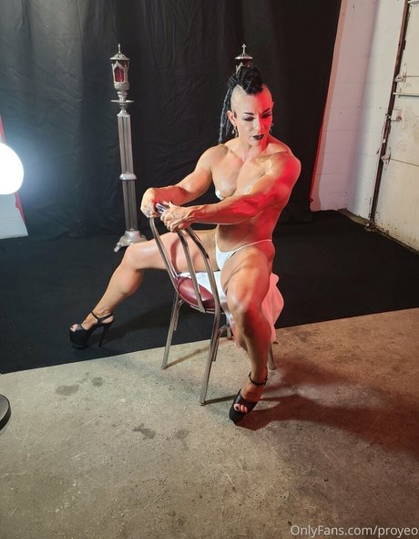 Foto di nudo di fuga di OnlyFans di Anjie