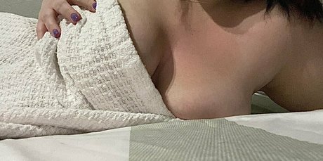 Foto di nudo di fuga di OnlyFans di Izzyg02