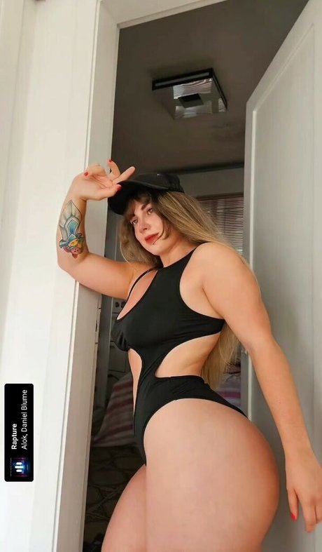 Foto di nudo di fuga di OnlyFans di Katskirby