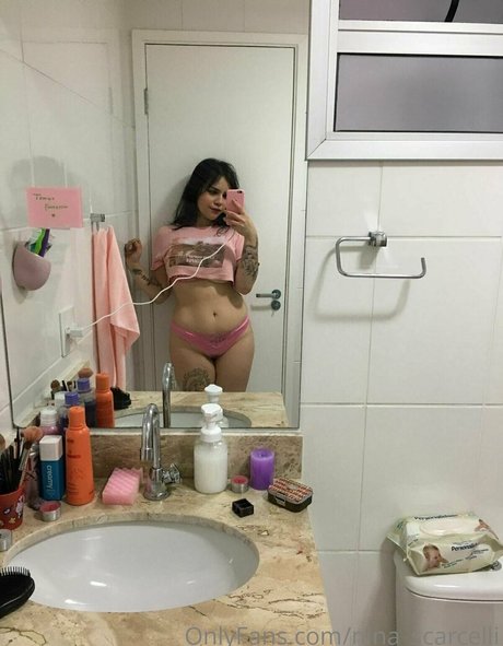 Foto di nudo di fuga di OnlyFans di Ninacelli