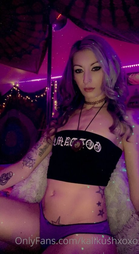 Foto di nudo di fuga di OnlyFans di Kalikushxoxo
