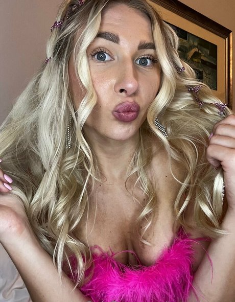 Foto di nudo di fuga di OnlyFans di Tanyasecret