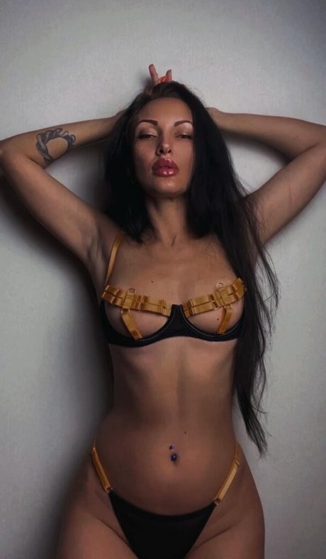 Tamila Flirt Couture