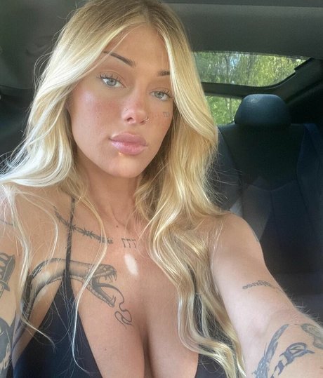 Foto di nudo di fuga di OnlyFans di Ryrenee