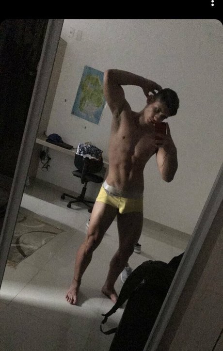 Foto di nudo di fuga di OnlyFans di Dieghodolttih