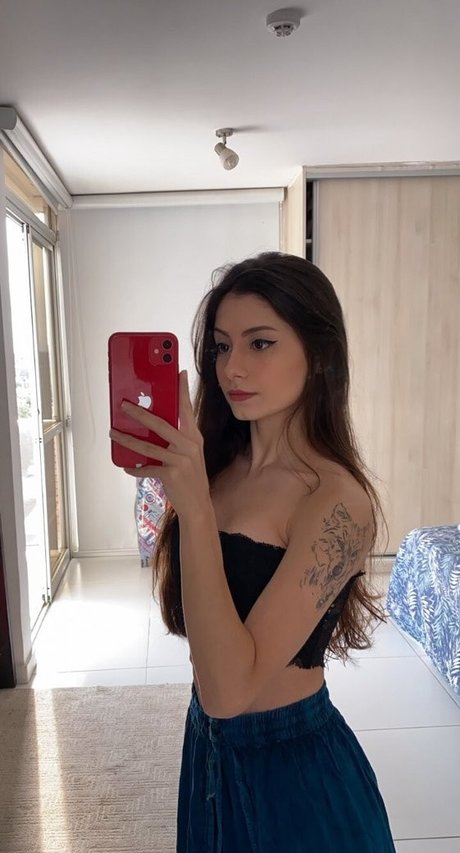 Foto di nudo di fuga di OnlyFans di Ingrid Larissa