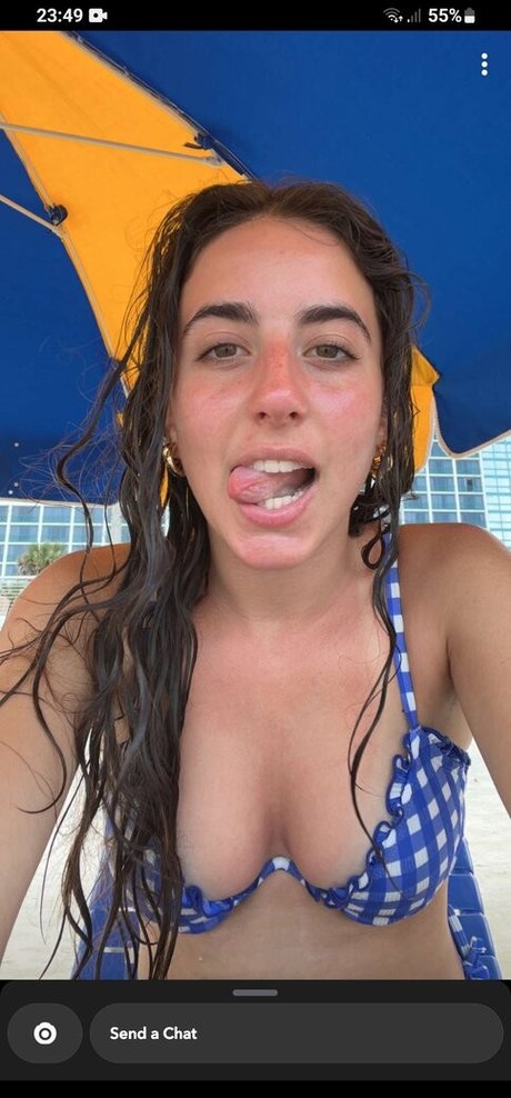Foto di nudo di fuga di OnlyFans di Gianina Paolantonio
