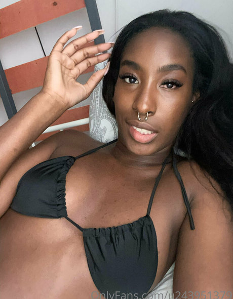 Ariel_brown