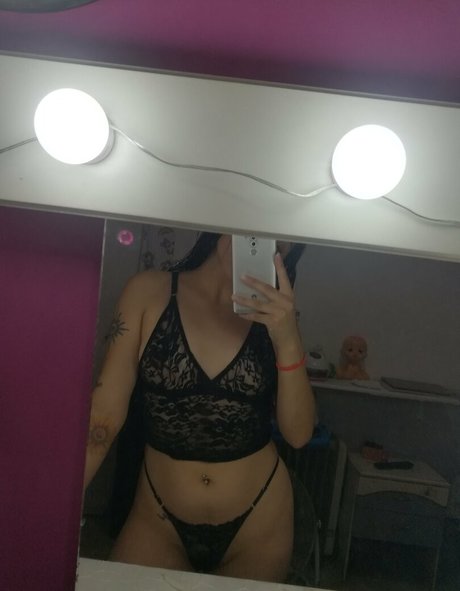 Foto di nudo di fuga di OnlyFans di Laraxxxb